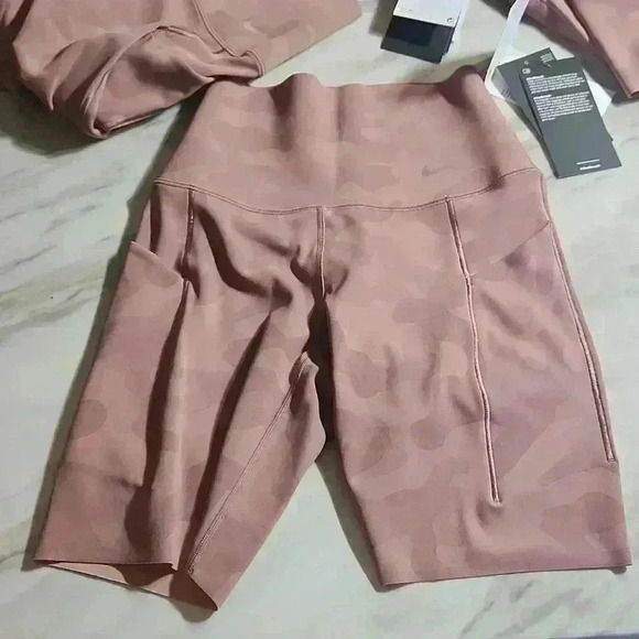 NIKE DRI-FIT Mauve camo infinasmooth medium supporting high rise 8 "length - Picture 4 of 16